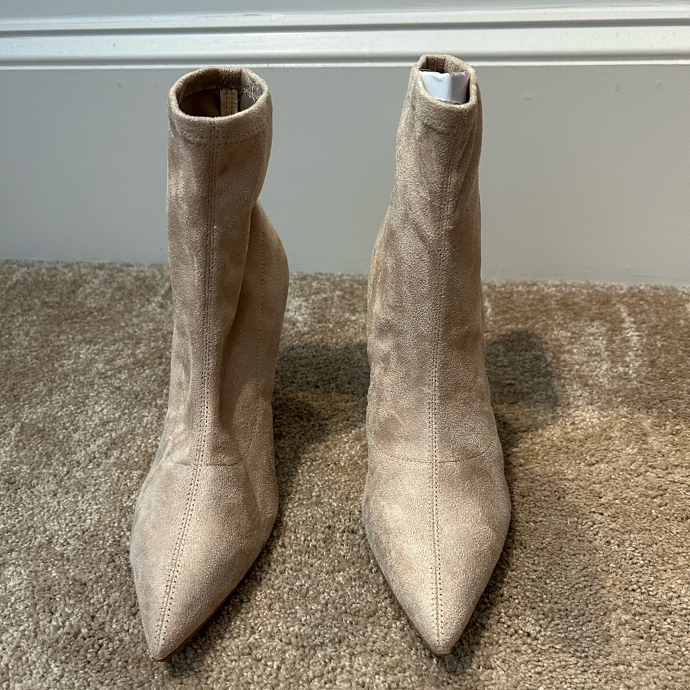 Nine West Elegant Tan Suede Ankle Boots Size 7 1/2 M - Picture 3 of 8